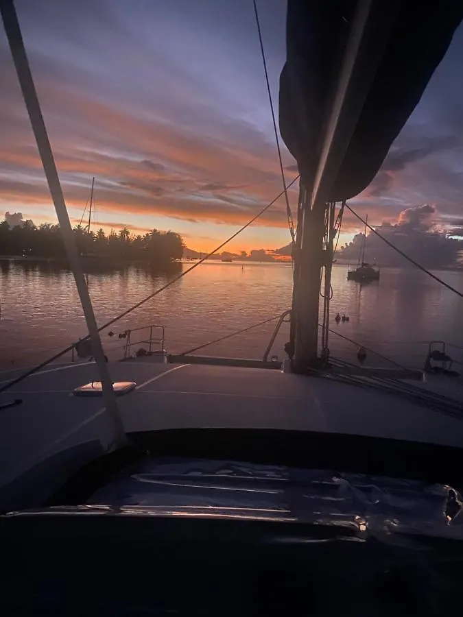 Bateau-hôtel Hotel Catamaran Apetahi à Uturoa Polynésie française